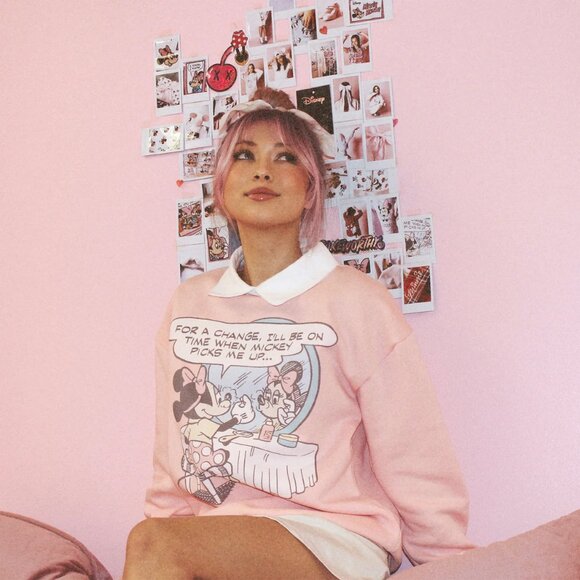 DISNEY Cakeworthy MINNIE MOUSE Pink Collared SWEATSHIRT M Mickey Date CUTE NEW!! - Picture 5 of 11